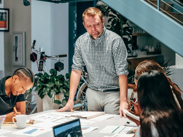 Concessionnaire auto : transformer l'expérience d'achat et de gestion automobile